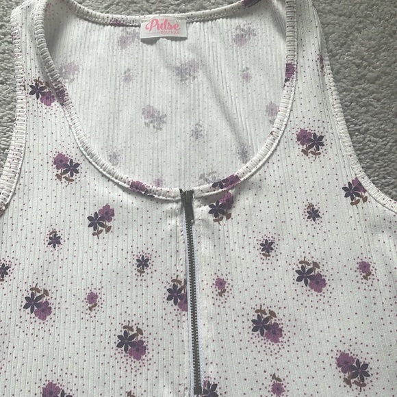 Pulse Zipper Front Ribbed Tank - Picture 2 of 4